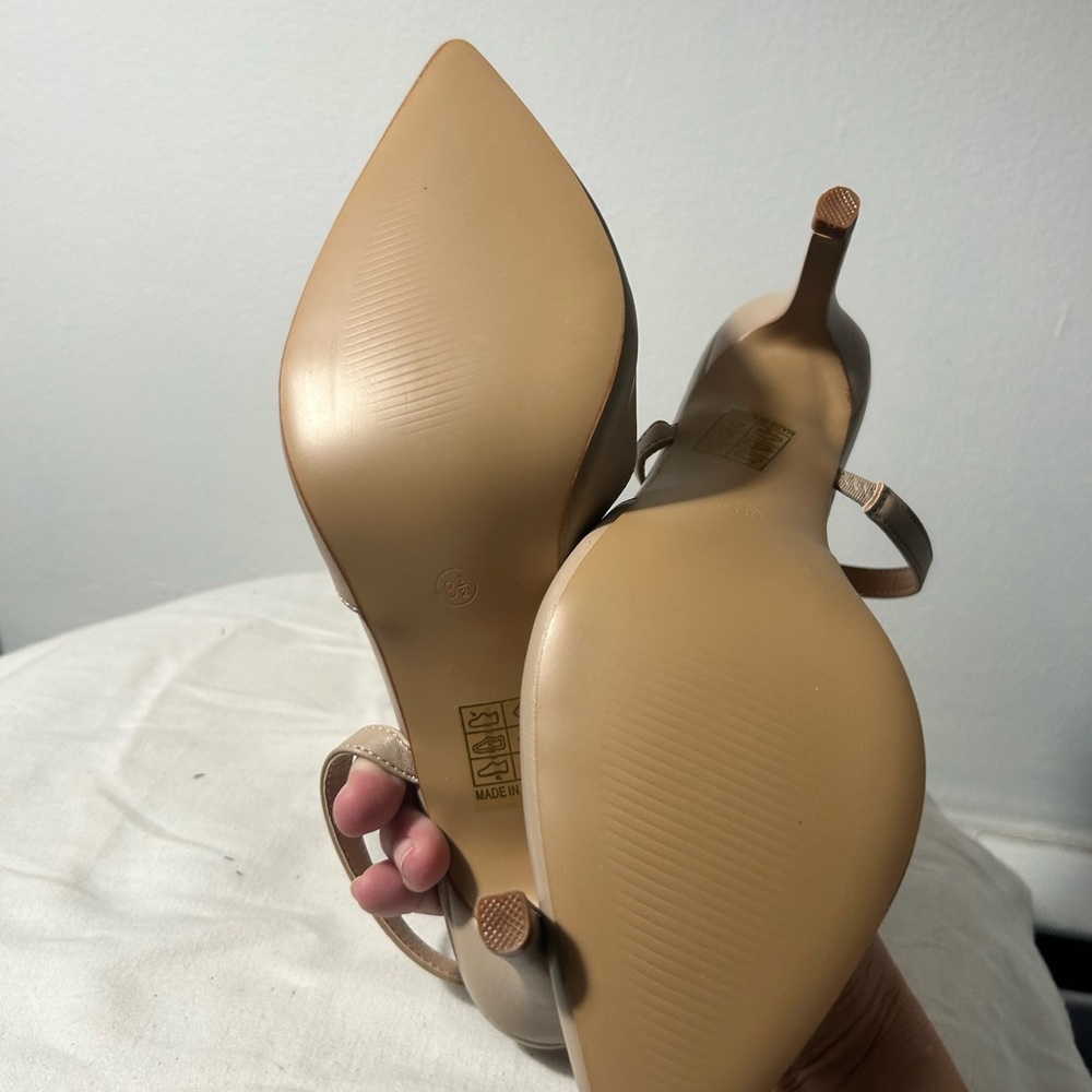 Journee Collection Cream Pointed Toe Slingback Heels - Picture 10 of 12